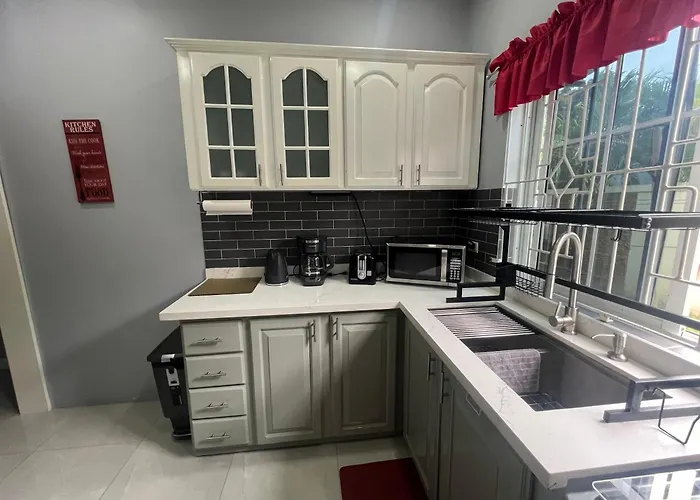 Kingston Vacation Home Two Bedroom